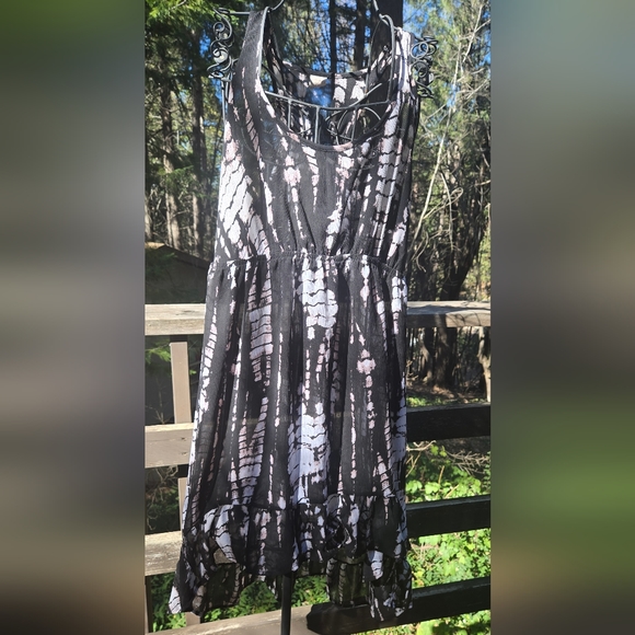 Xhiliration tye dye Black White Women's Dress/swim cover-up szXL NWT - Picture 2 of 7